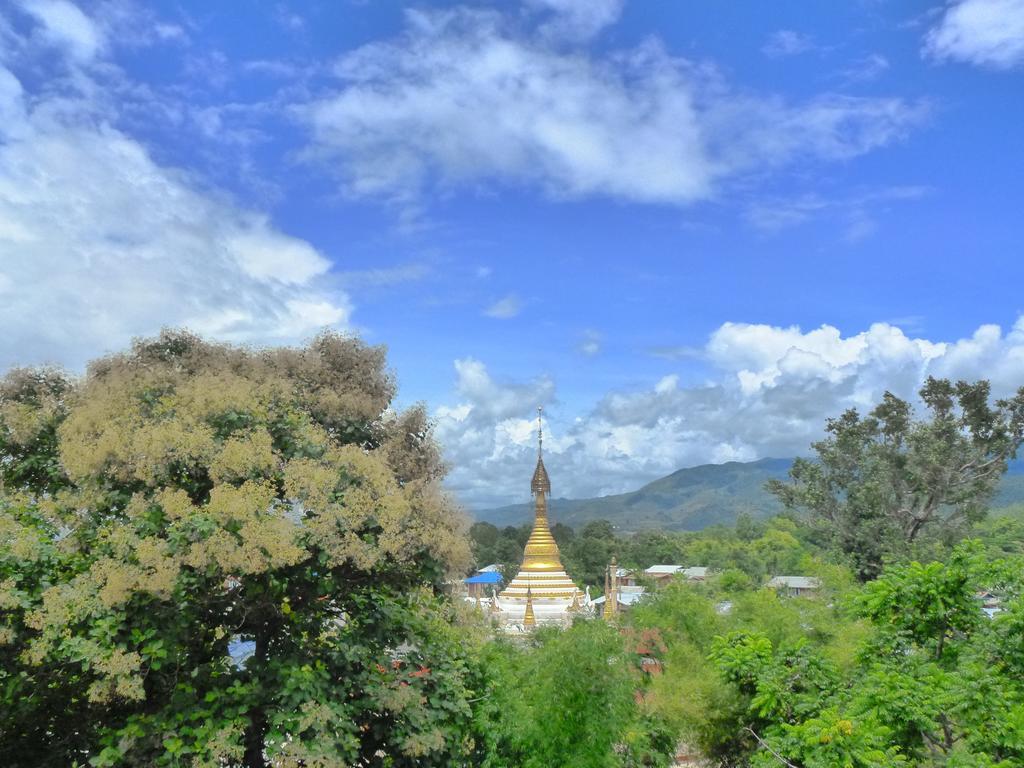 Golden Lotus Inle Hotel Ньоншуэ Экстерьер фото